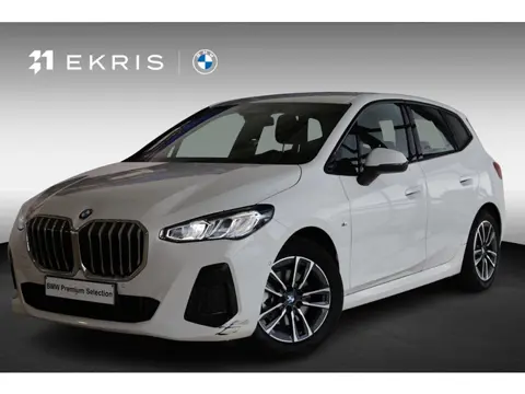 BMW 2 Serie Active Tourer 220i | M Sportpakket | Parkeersensoren | Achteruitrij Camera | Lentevoorde