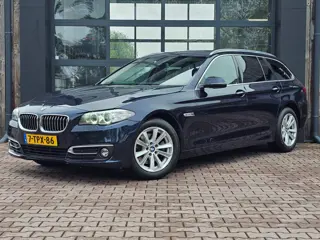 BMW 5 Serie Touring 520i Luxury Edition | Automaat | Trekhaak | Elek. stoelen | Navi | Stoelverwarmi