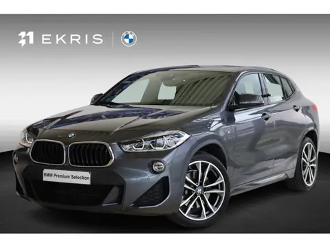 BMW X2 sDrive20i Executive Edition | M Sport | Achteruitrijcamera | Trekhaak | Stoelverwarming | Hea