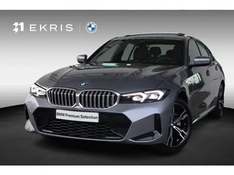 BMW 3 Serie 330e | M Sportpakket | Comfort Pack | Panorama Dak | Lentevoordeel