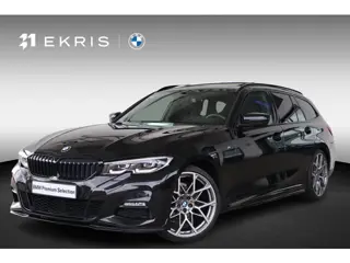BMW 3 Serie Touring 318i | M Sport | M Performance | 19" M Dubbelspaak | Glazen Panoramadak | Alcant