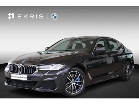 BMW 5 Serie 545e xDrive | M Sport | Panorama Dak | Stoelverwarming