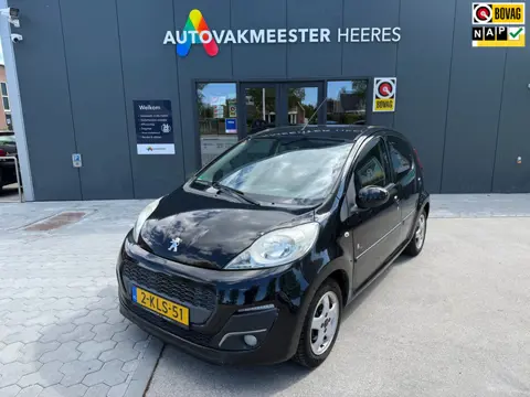 Peugeot 107 1.0 Black & Silver.Airco,NW APK.