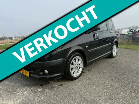 Peugeot 1007 1.4 Gentry super leuke auto, apk , garantie en kleine beurt !