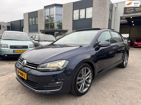Volkswagen Golf 1.4 TSI ACT Business Edition R-Line DSG Pano Led