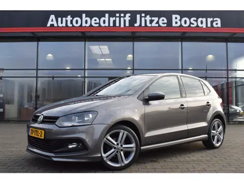 Volkswagen Polo 1.2 TSI Highline R-Line ECC | Full Map Navi | Sportstoelen | 17 Inch LMV | Telefonie