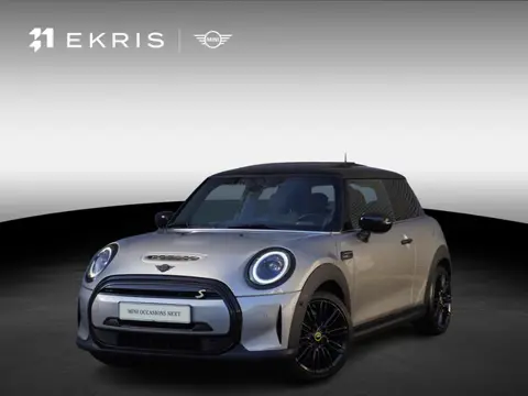 MINI Electric Cooper SE Classic Uitvoering | Glazen panoramadak | Harman-Kardon sound system | Piano