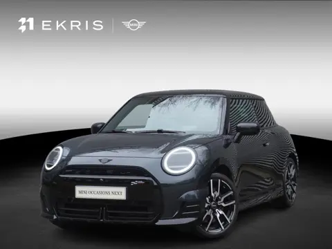 MINI 3-deurs Cooper SE John Cooper Works Uitvoering | Pakket L | Glazen panoramadak | HIFI System Ha