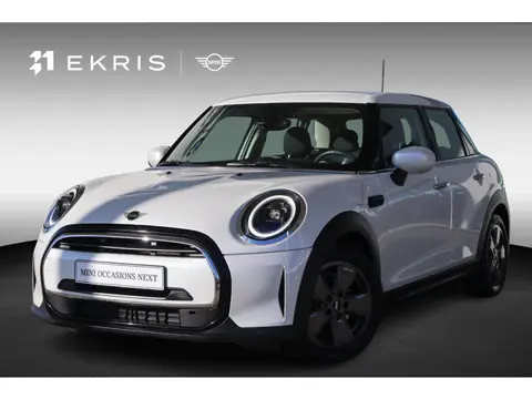 MINI 5-deurs 1.5 Cooper Classic | Cruise Control | Parkeersensor Achter | LED Koplampen | Lentevoord