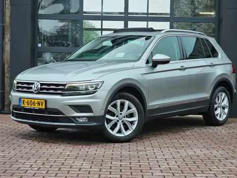 Volkswagen Tiguan 2.0 TSI 4MOTION Highline | Automaat | Pano | LED | Navi | App-connect | Camera | A