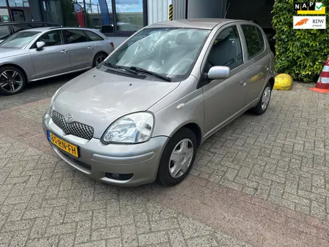 Toyota Yaris 1.0 VVT-i S-Line