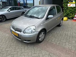 Toyota Yaris 1.0 VVT-i S-Line