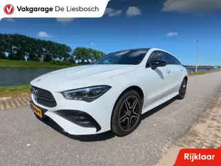 Mercedes-Benz CLA-klasse Shooting Brake 250 e AMG Line Panorama-dak/ led verlichting / Burmester / A
