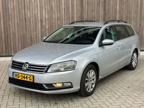 Volkswagen Passat Variant 1.6 TDI Highline | CLIMA | NAVI |