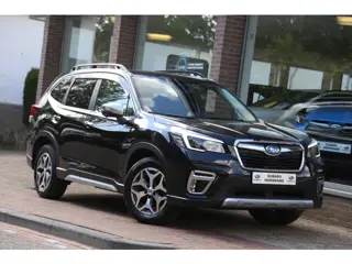 Subaru Forester 2.0i e-BOXER AWD Luxury Navi Carplay Camera LED