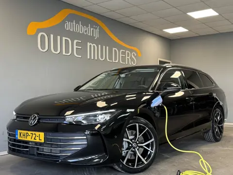 Volkswagen Passat Variant 1.5 eHybrid Massage/ACC/Carplay/Trekhaak/Stoelverwarming