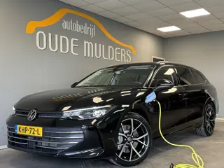 Volkswagen Passat Variant 1.5 eHybrid Massage/ACC/Carplay/Trekhaak/Stoelverwarming