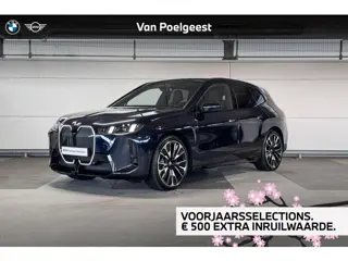 BMW iX xDrive45 101 kWh | Selections | Trekhaak met elektrisch wegklapbare kogel | Selections 500