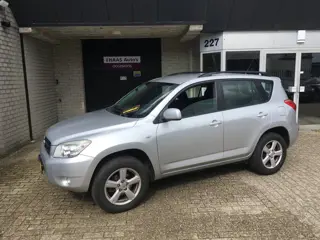 Toyota RAV4 2.0 VVTi Linea Sol / AUTOMAAT / NAVI / AIRCO ACC / 4 WD / TREKHAAK