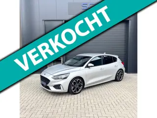Ford Focus 125pk ST Line Business B&O | CLIMA | STOELVERWARMING | LED | LANE ASSIST | PARK ASSIST | 