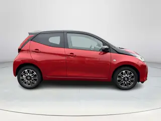 Toyota Aygo 1.0 VVT-i x-clusiv | 1e eigenaresse | Dealeronderhouden | Carplay | LM-velgen | Climate 