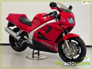 Honda VFR 750F | VFR 750 F | Showroomstaat!