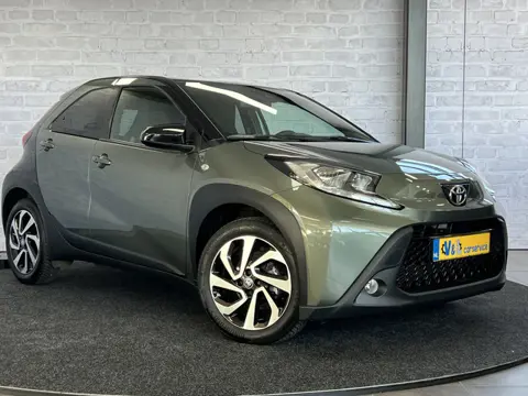 Toyota Aygo X 1.0 VVT-i MT Pulse Carplay Stoelverwarming ACC Keyless Bi-Tone