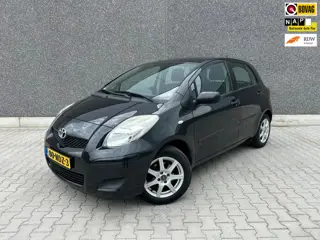 Toyota Yaris 1.0 VVTi Acces | UNIEK: 75.000 KM | NAVI | BLUETOOTH | AUX/USB | AIRCO | APK T/M 7-5-20