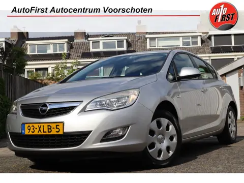 Opel Astra 1.4 Anniversary Edition | Cruise control |