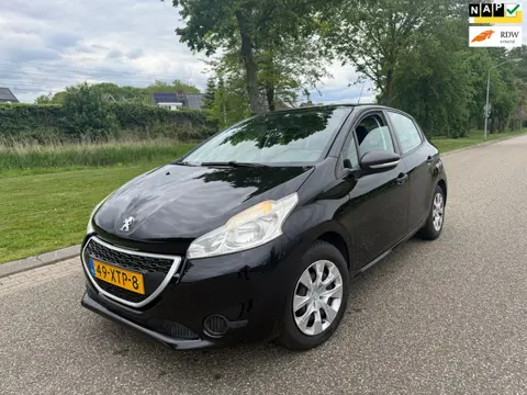 Peugeot 208 1.2 VTi Access NAP/APK 5-2027