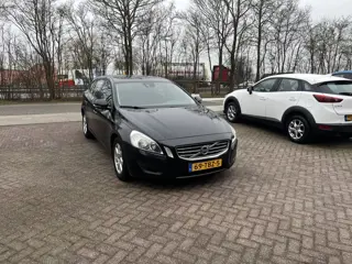 Volvo V60 1.6 T3 TREKHAAK CLIMA NAVI CRUISE (bj 2012)