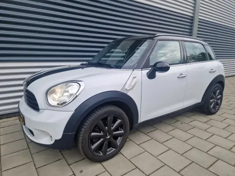 MINI Countryman 1.6 Cooper Edition Automaat, Leder, Panorama , climatronic trekhaak,