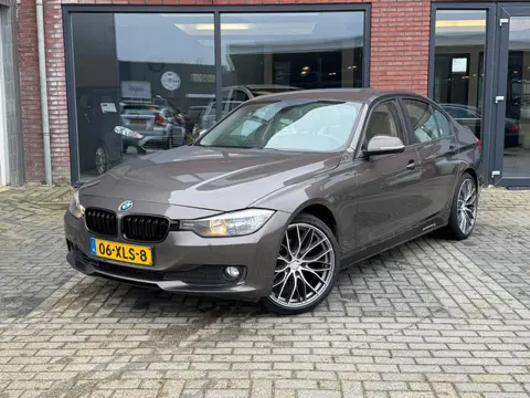 BMW 3-serie 316d Executive | Leer | Stoelverwarming | Carbon |