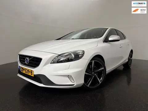 Volvo V40 1.5 T3 AUT R-Design / Cruise / Clima