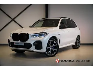 BMW X5 xDrive45e M-Sport | Panorama | Individual Leder Tartufo | Meesturende Achteras | Carbon | Dri