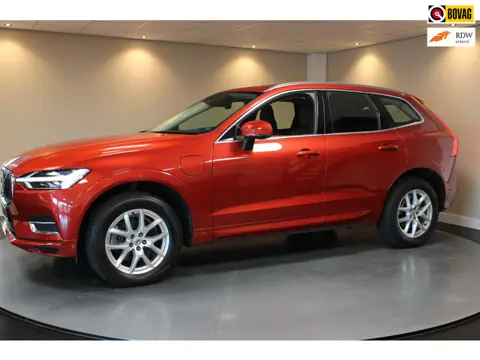 Volvo XC60 2.0 T8 Twin Engine AWD Momentum Pro *392Pk!* Pano|Leer|Carplay|Navi|Adapt.Cruise