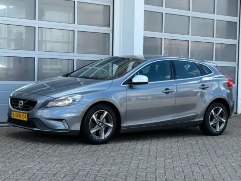 VOLVO V40 2.0 D4 190PK R-Design Navi Cruise Pdc Keurige auto!