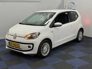 Volkswagen Up! 1.0 high up / NAVI-MULTIEMEDIA / STOELVERWARMMING / AIRCO