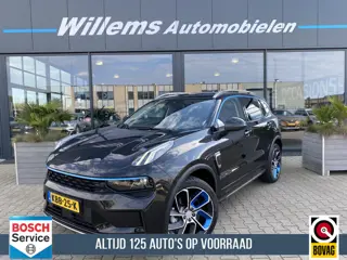 Lynk & Co 01 1.5 App-Connect, 360' Camera & Panoramadak Verkoopprijs = Inclusief Trekhaak