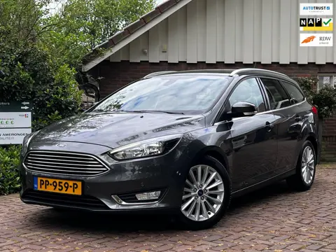 Ford Focus Wagon 1.0 125pk Titanium Wagon|RIJKLAAR|1EIG|NIEUWE D.RIEM|CAMERA|TREKHAAK|Dealer Onderho
