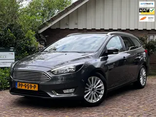 Ford Focus Wagon 1.0 125pk Titanium Wagon|RIJKLAAR|1EIG|NIEUWE D.RIEM|CAMERA|TREKHAAK|Dealer Onderho