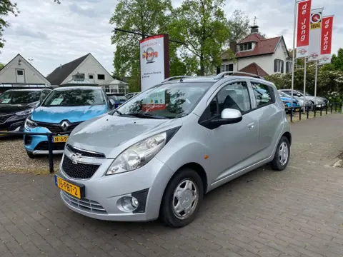 CHEVROLET SPARK 1.0 16V LT 5-DEURS / AIRCO / ELEK. RAMEN / RADIO-CD / METALLIC / DAKRAILS