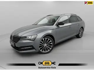 Skoda Superb Combi 1.5 TSI ACT * Sideassistent * Memory * Trekhaak * Achterbank verwarmd *