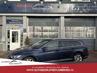 Volkswagen Passat Variant 1.4 TSI GTE Highline 2016 204pk Panodak,Trekhaak,18Inch,Cruise,Navi Dealer