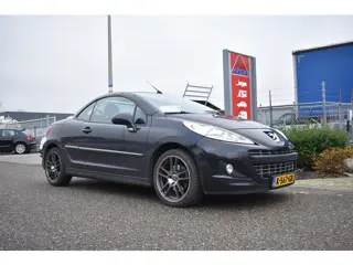 Peugeot 207 CC 1.6 VTi | Airco | Parkeersensoren achter | Hardtop | Windscherm | Lichtmetalen velgen