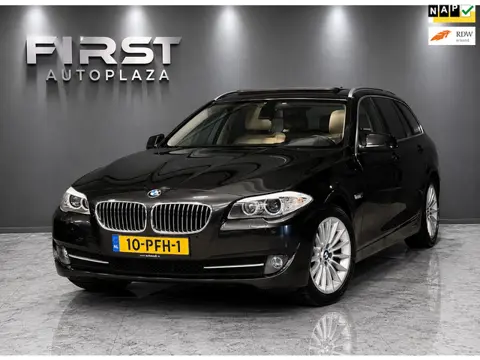 BMW 5-serie Touring 523i Executive AUTOMAAT PANODAK|HEAD-UP|LEDER|NAVI | KEURIGE AUTO !