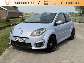 Renault Twingo 1.6 RS | 133 PK | SPORTPACK | LED DAGRIJVERL. | KUIPSTOELEN | AIRCO | 17" LM VELGEN |