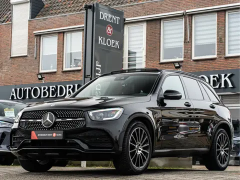 Mercedes-Benz GLC 300 4MATIC Premium Plus PANO CAMERA 20 INCH ELEK TREKHAAK NIGHT PAKKET STANDKACHEL