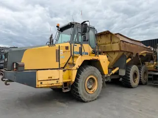 Komatsu HM 300-2 (bj 2008)