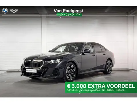 BMW 5 Serie Sedan 530e | M-Sport Pro | Travel Pack | Comfort Pack | Driving Assistant Plus | Harman/